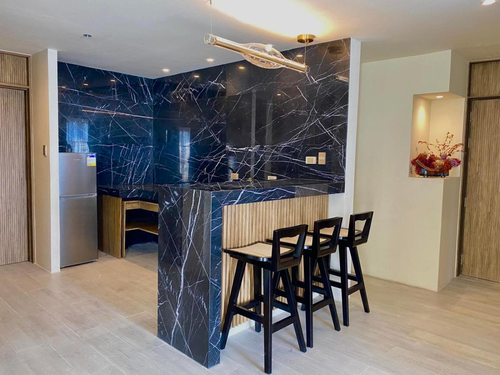 Elijah Hotel Dasmarinas Ngoại thất bức ảnh