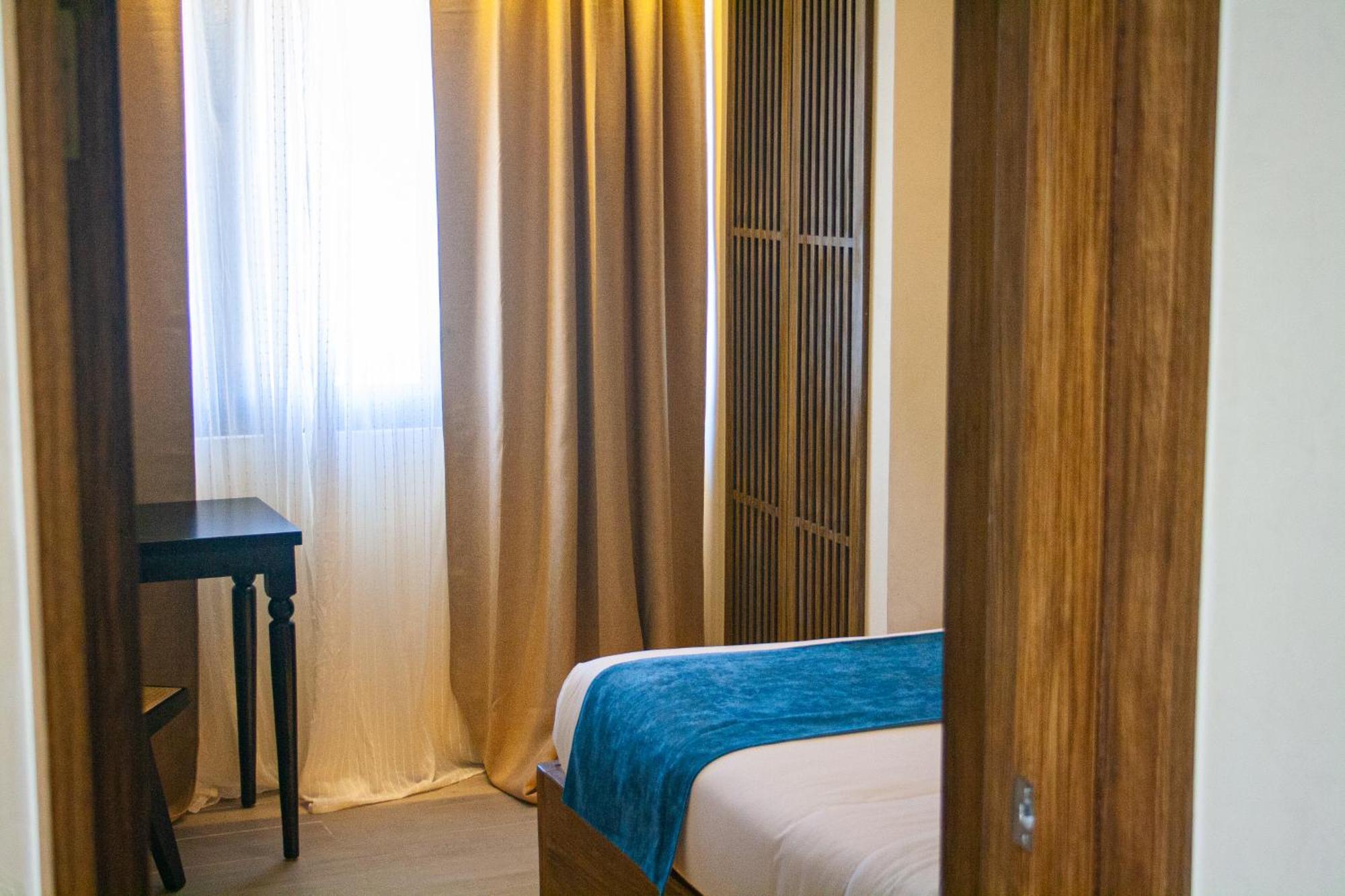 Elijah Hotel Dasmarinas Ngoại thất bức ảnh