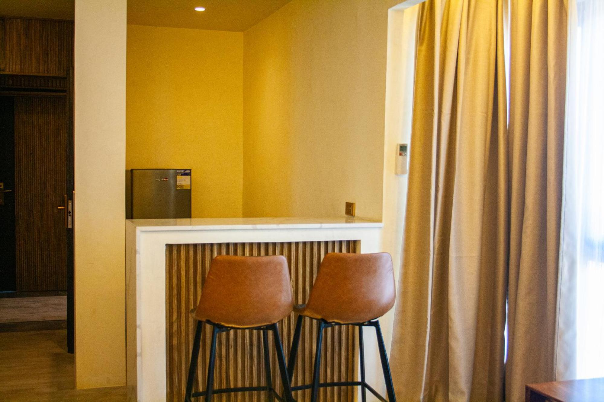 Elijah Hotel Dasmarinas Ngoại thất bức ảnh