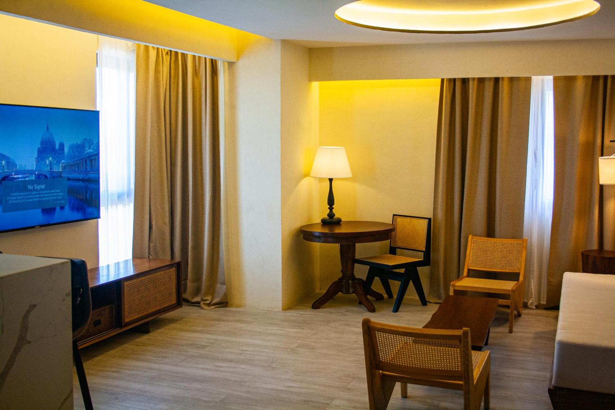 Elijah Hotel Dasmarinas Ngoại thất bức ảnh