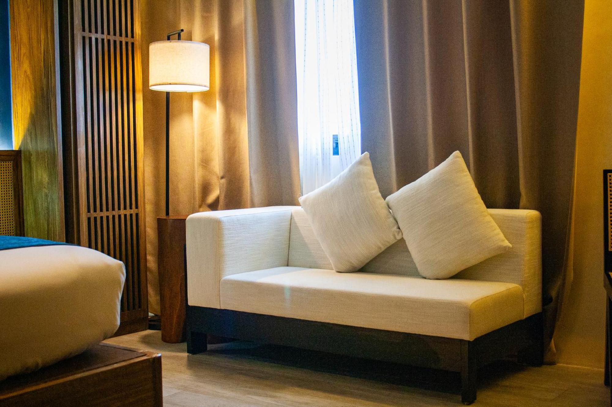 Elijah Hotel Dasmarinas Ngoại thất bức ảnh