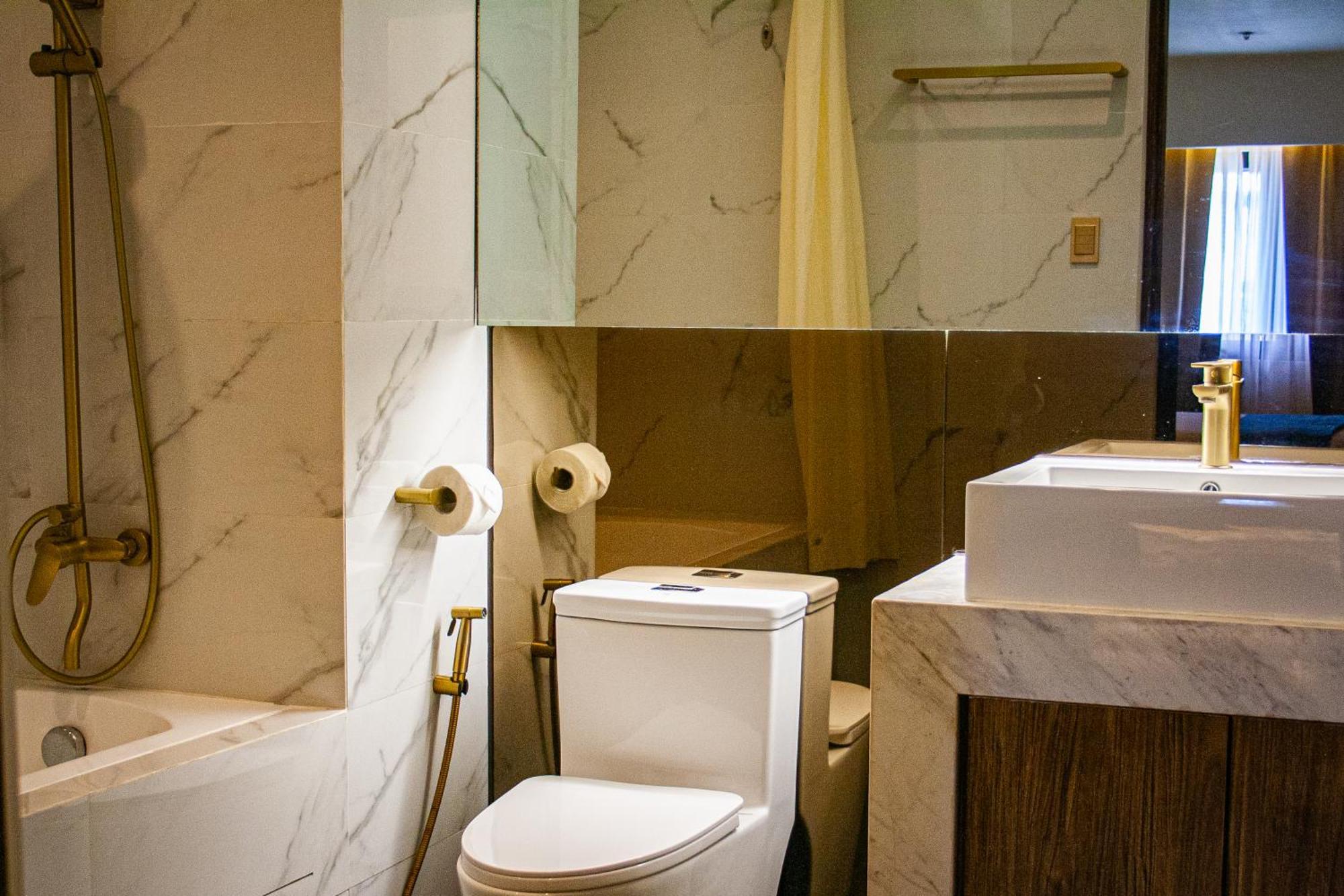 Elijah Hotel Dasmarinas Ngoại thất bức ảnh