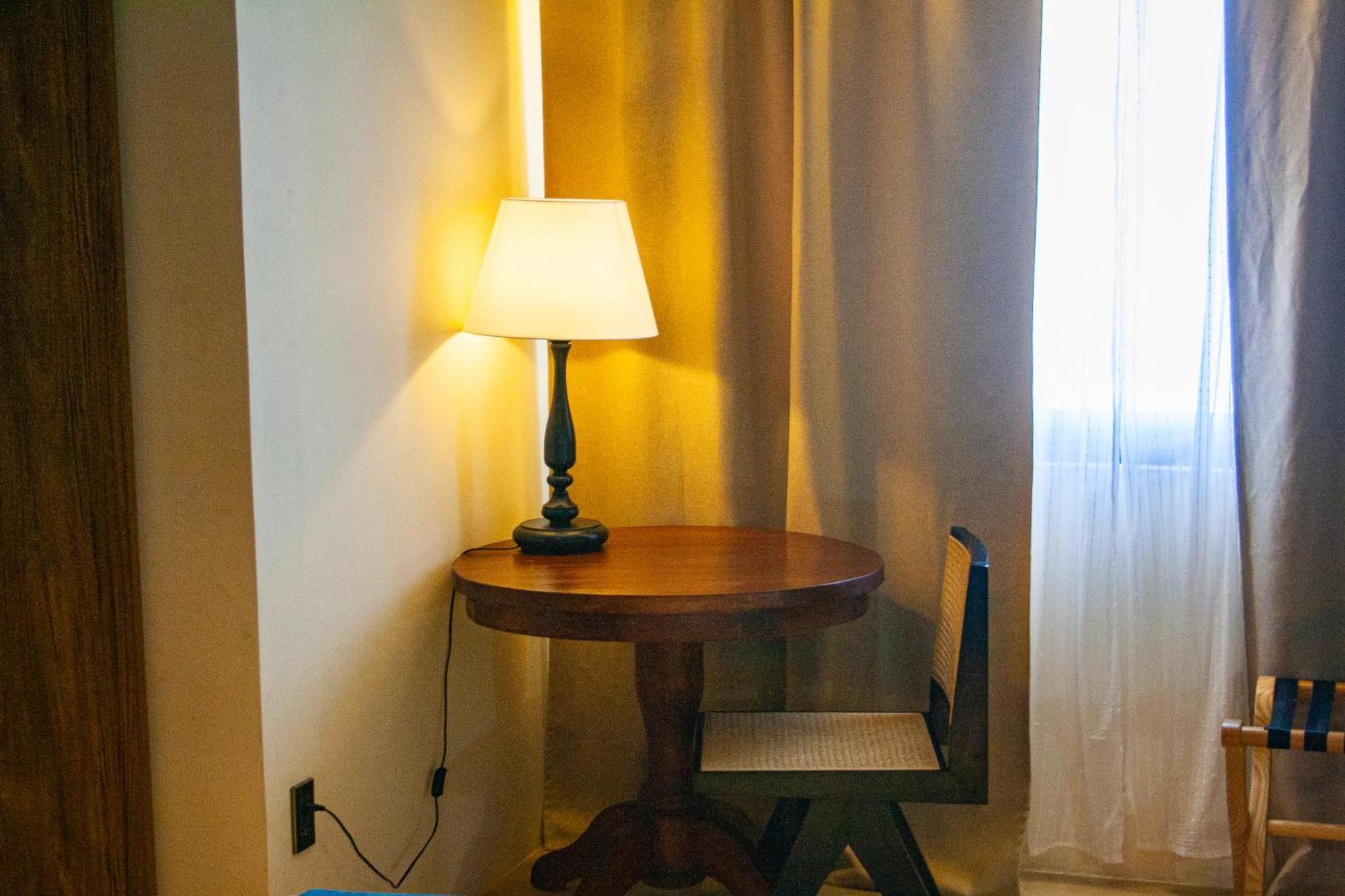 Elijah Hotel Dasmarinas Ngoại thất bức ảnh